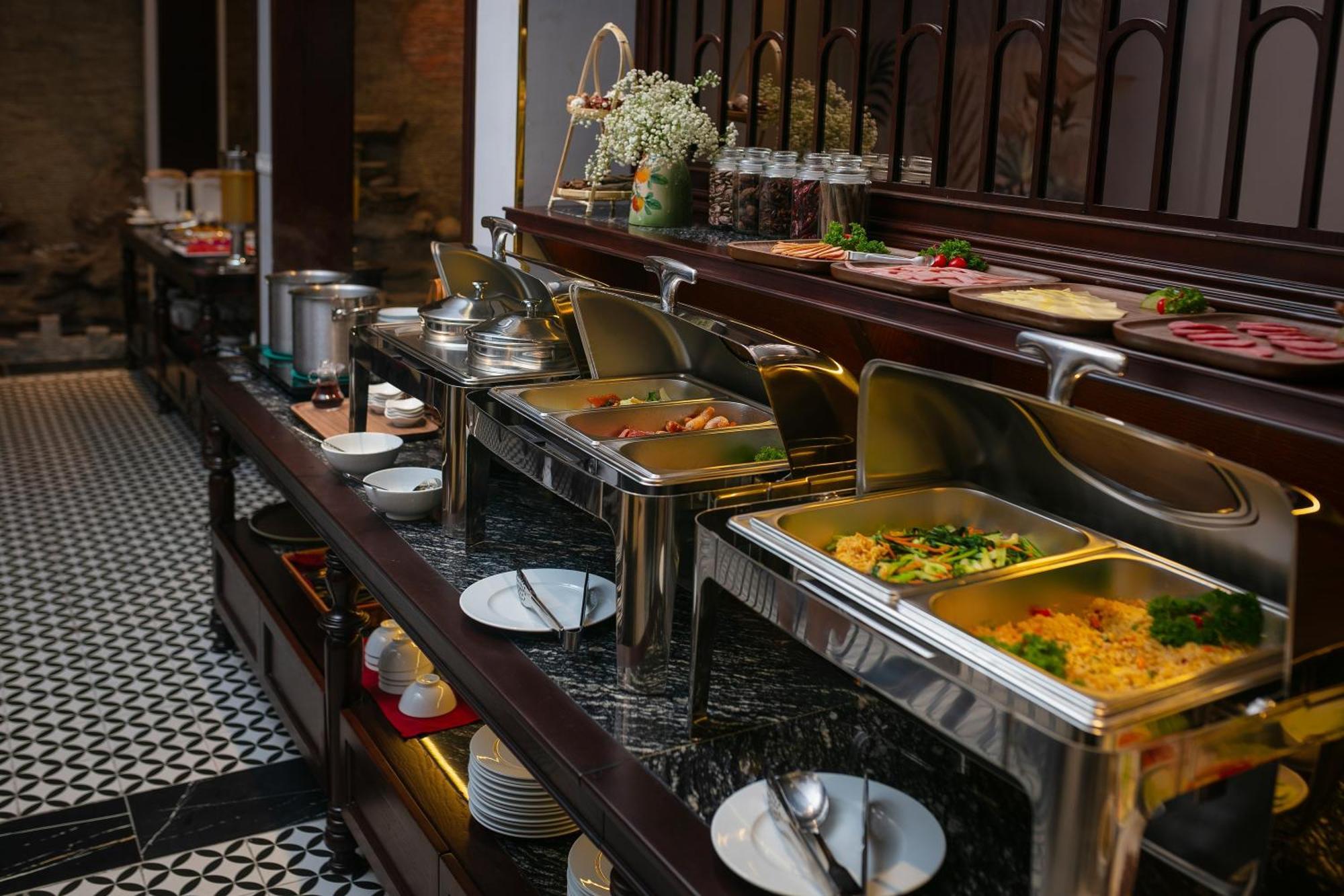 Serene Central Hotel 河内 外观 照片