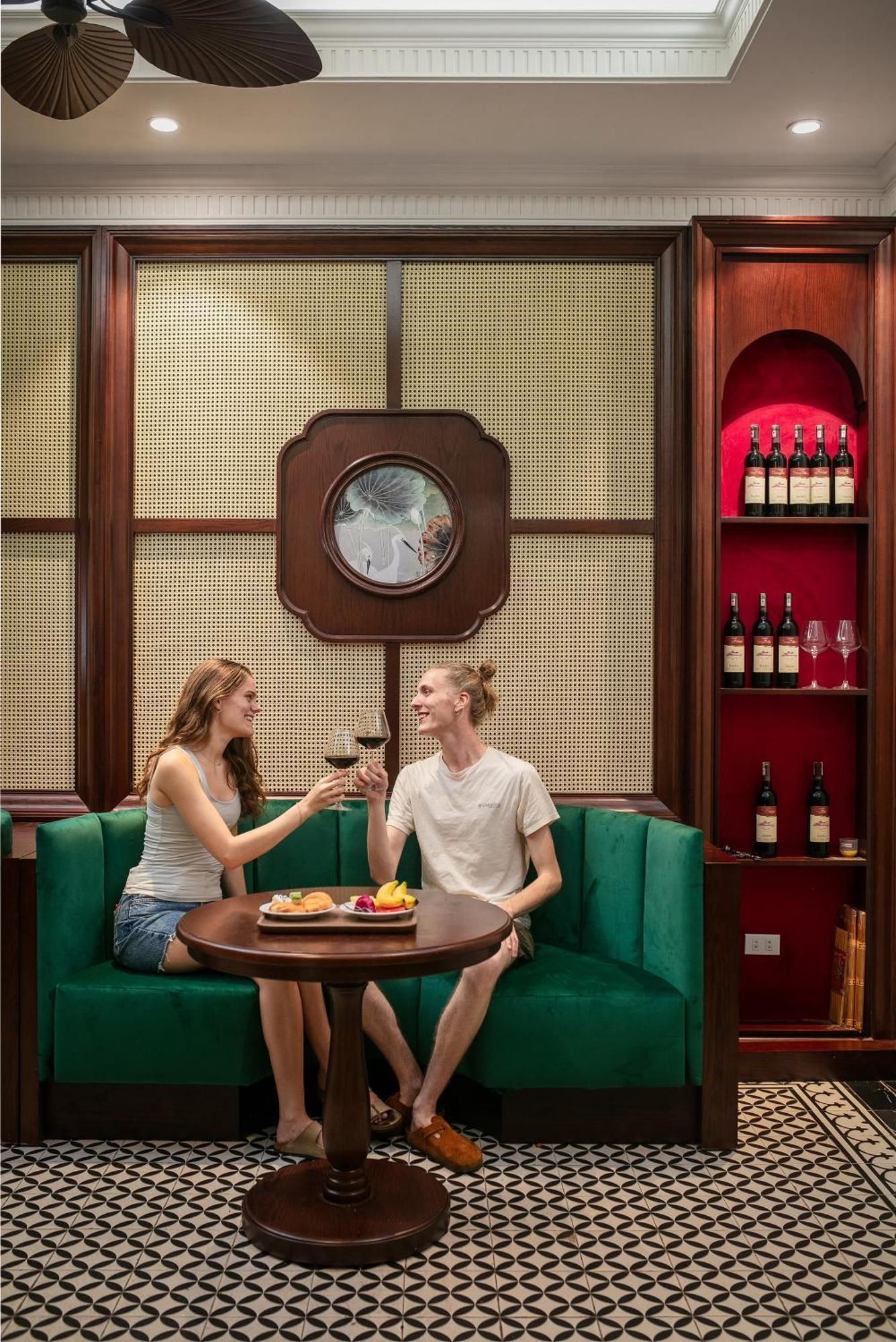 Serene Central Hotel 河内 外观 照片