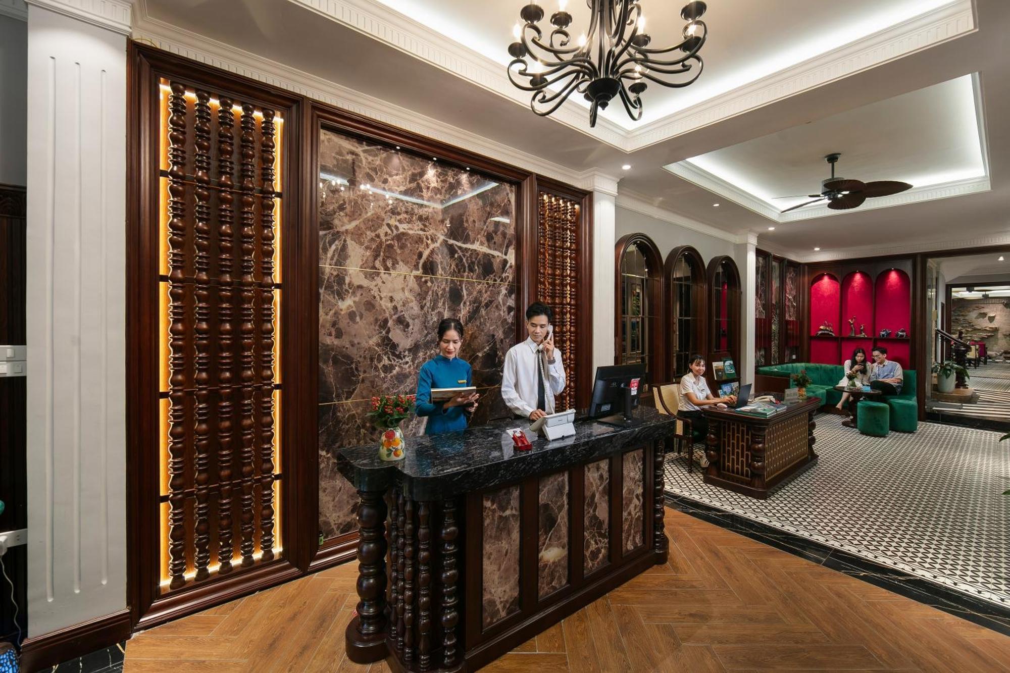 Serene Central Hotel 河内 外观 照片